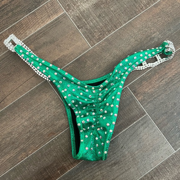 NPC IFBB PAGEANT COMPETITION BIKINI SMALL - Picture 4 of 15